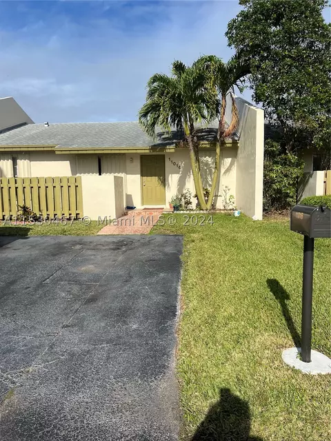 11016 SW 123rd Pl, Miami, FL 33186