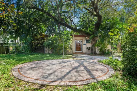 1624 NE 146th St, Miami, FL 33181