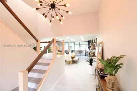1231 E Golfview Dr #1231, Pembroke Pines, FL 33026
