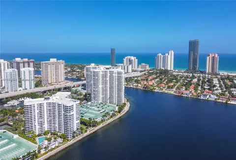 19195 Mystic Pointe Dr #304, Aventura, FL 33180