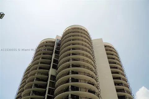 2843 S Bayshore Dr #10D, Miami, FL 33133