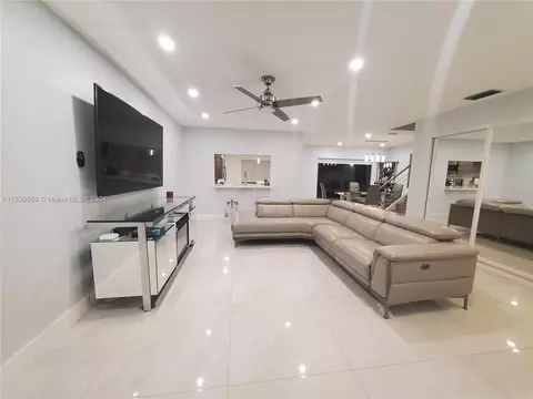 9029 SW 113 Place Cir W #9029, Miami, FL 33176