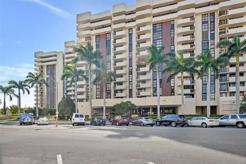 600 Biltmore Way #PH105, Coral Gables, FL 33134