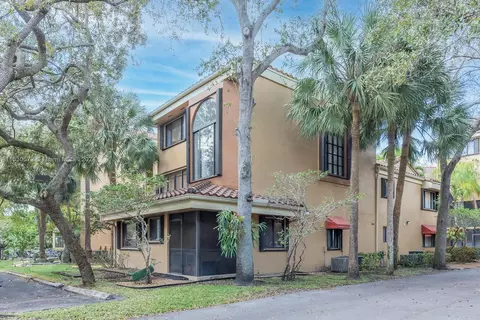 15575 N Miami Lakeway N #210, Miami Lakes, FL 33014