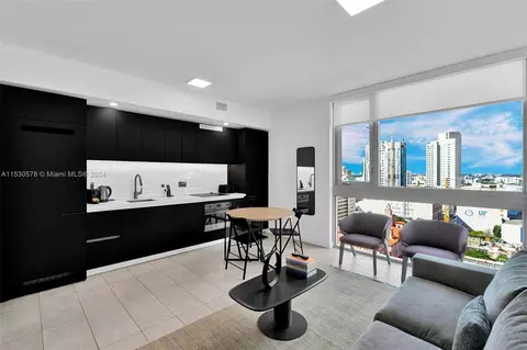 227 NE 2nd St #2106, Miami, FL 33132