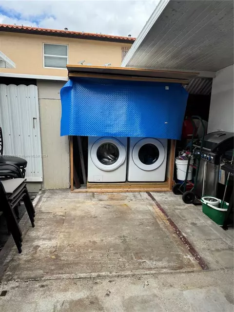 Other - 1179 W 40th Pl, Hialeah, FL 33012 photo 4 of 10