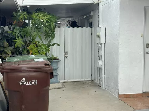 Exterior - 1179 W 40th Pl, Hialeah, FL 33012 photo 2 of 6