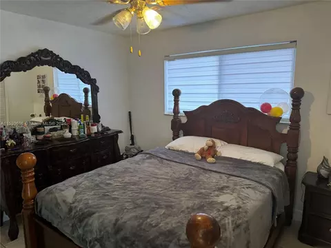 Bedroom - 1179 W 40th Pl, Hialeah, FL 33012 photo 4 of 4