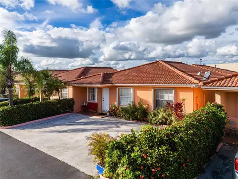 2219 W 74th Pl #27C, Hialeah, FL 33016