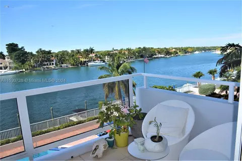 5700 Collins Ave #4F, Miami Beach, FL 33140