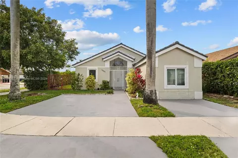 15586 SW 138th Ct, Miami, FL 33177