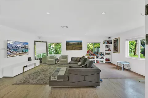 Living - 310 Cypress Dr, Key Biscayne, FL 33149 photo 1 of 1