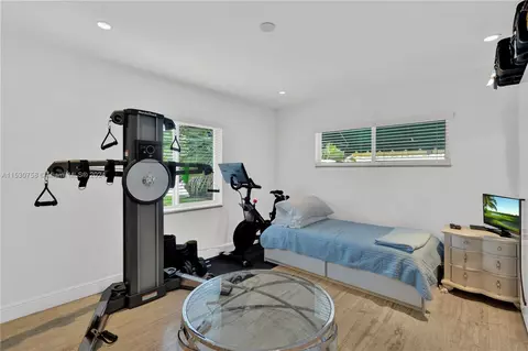 Bedroom - 310 Cypress Dr, Key Biscayne, FL 33149 photo 4 of 5