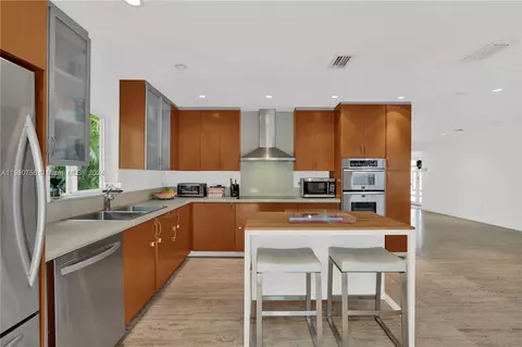 Kitchen - 310 Cypress Dr, Key Biscayne, FL 33149 photo 2 of 2