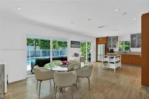 Dining - 310 Cypress Dr, Key Biscayne, FL 33149 photo 1 of 1