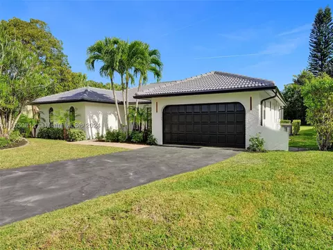 739 NW 105th Dr, Coral Springs, FL 33071