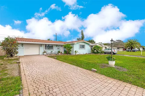 8451 NW 11th Ct, Pembroke Pines, FL 33024