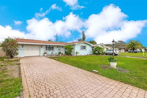8451 NW 11th Ct, Pembroke Pines, FL 33024