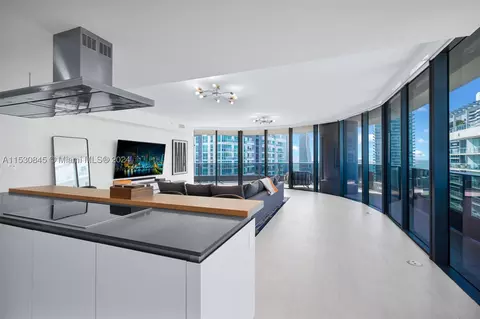 1000 Brickell Plz #4202, Miami, FL 33131