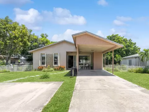 704 NW 3rd Ave, Pompano Beach, FL 33060
