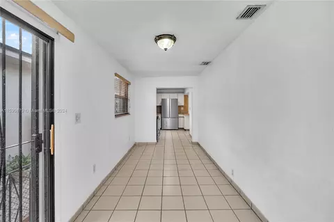 Entry Way - 960 E 43rd St, Hialeah, FL 33013 photo 3 of 4