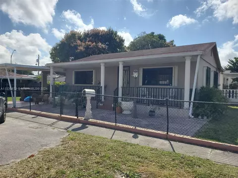Exterior - 960 E 43rd St, Hialeah, FL 33013 photo 2 of 8