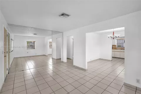 Other - 960 E 43rd St, Hialeah, FL 33013 photo 4 of 8