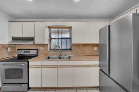 Kitchen - 960 E 43rd St, Hialeah, FL 33013 photo 7 of 7