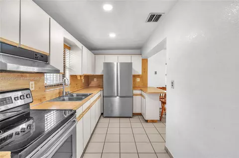 Kitchen - 960 E 43rd St, Hialeah, FL 33013 photo 2 of 7