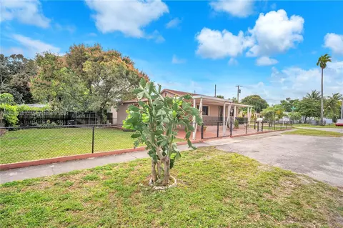 Exterior - 960 E 43rd St, Hialeah, FL 33013 photo 8 of 8