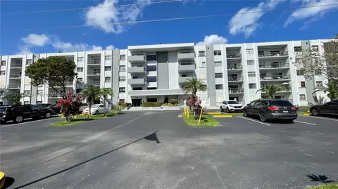 1301 NE 7th St #112, Hallandale Beach, FL 33009