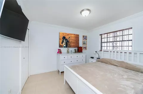 Bedroom - 515 E 30th St, Hialeah, FL 33013 photo 1 of 5
