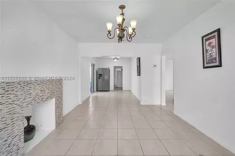 1621 NW 33rd St, Miami, FL 33142