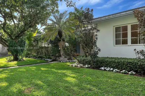 915 Placetas Ave, Coral Gables, FL 33146