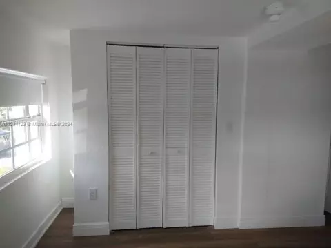 5861 E 4th Ave, Hialeah, FL 33013 photo 6
