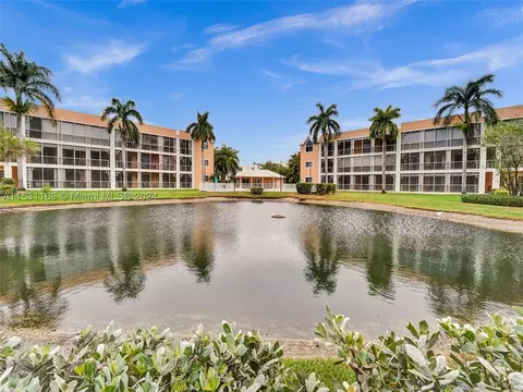 75 Gulfstream Rd #102B, Dania Beach, FL 33004