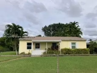 7415 SW 39th St, Miami, FL 33155