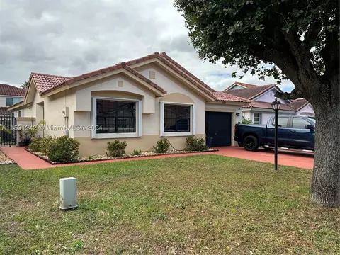 5336 NW 189th St, Miami Gardens, FL 33055