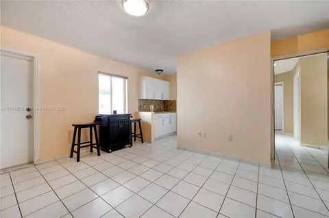 Kitchen - 6938 W 30th Ave, Hialeah, FL 33018 photo 6 of 8