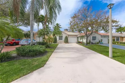 3570 Coco Lake Dr #3570, Coconut Creek, FL 33073