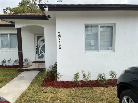 2715 NW 170nd St, Miami Gardens, FL 33056