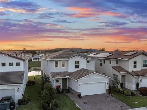 4171 Pelicano Way, Lighthouse Point, FL 33064