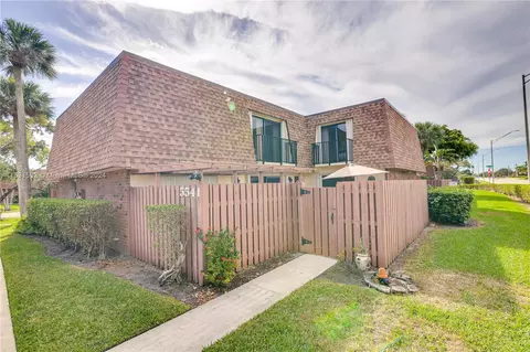 5541 NW 61st Pl, Tamarac, FL 33319