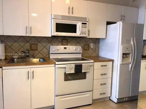 100 Lincoln Rd #820, Miami Beach, FL 33139