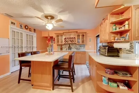 3237 NW 118th Ln, Coral Springs, FL 33065