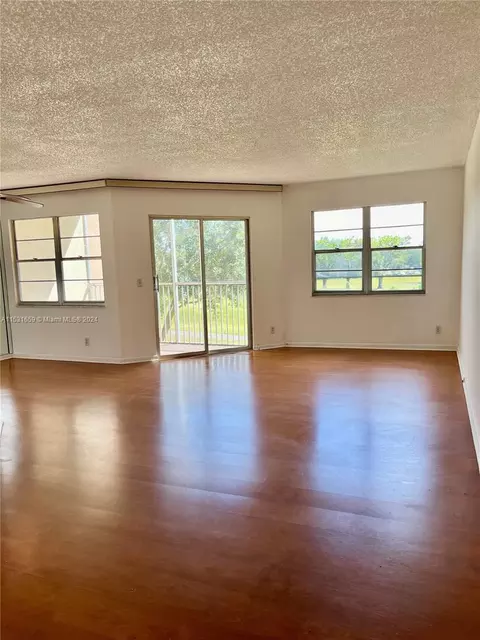 900 SW 128th Ave #302D, Pembroke Pines, FL 33027