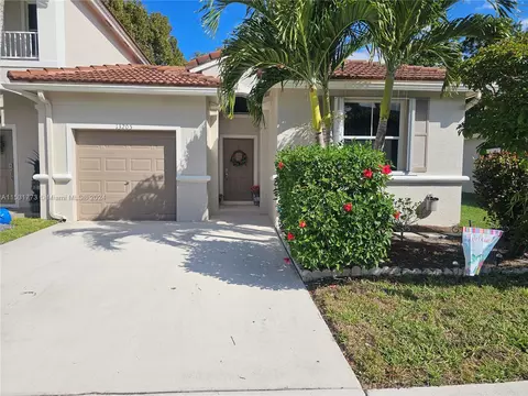 13205 NW 9th Ct, Pembroke Pines, FL 33028