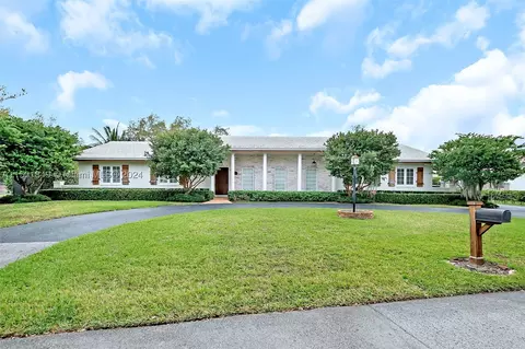 7540 SW 174th St, Palmetto Bay, FL 33157