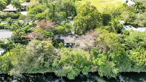 View/Area - 5811 N Kendall Dr, Pinecrest, FL 33156 photo 7 of 12