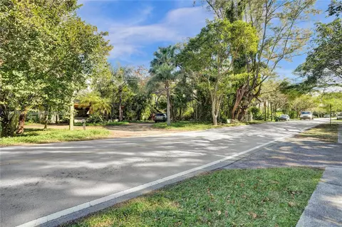 Other - 5811 N Kendall Dr, Pinecrest, FL 33156 photo 8 of 8